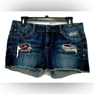 Mudd Love Peace Happiness Womens Jr. 9 Distressed Denim Jean Shorts Aztec Pocket